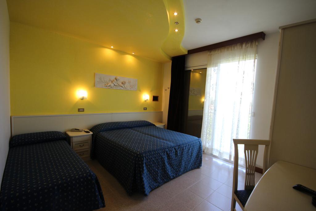 Hotel Roma Τζεσόλο Λίντο Εξωτερικό φωτογραφία